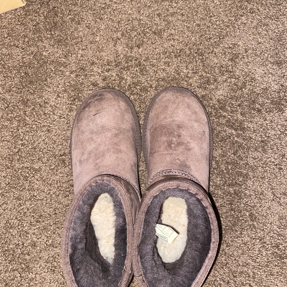 Mini brown uggs - Picture 4 of 6